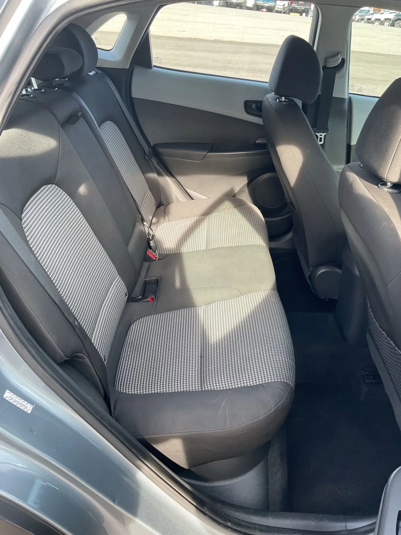 Used 2021 Hyundai Kona SE image 34