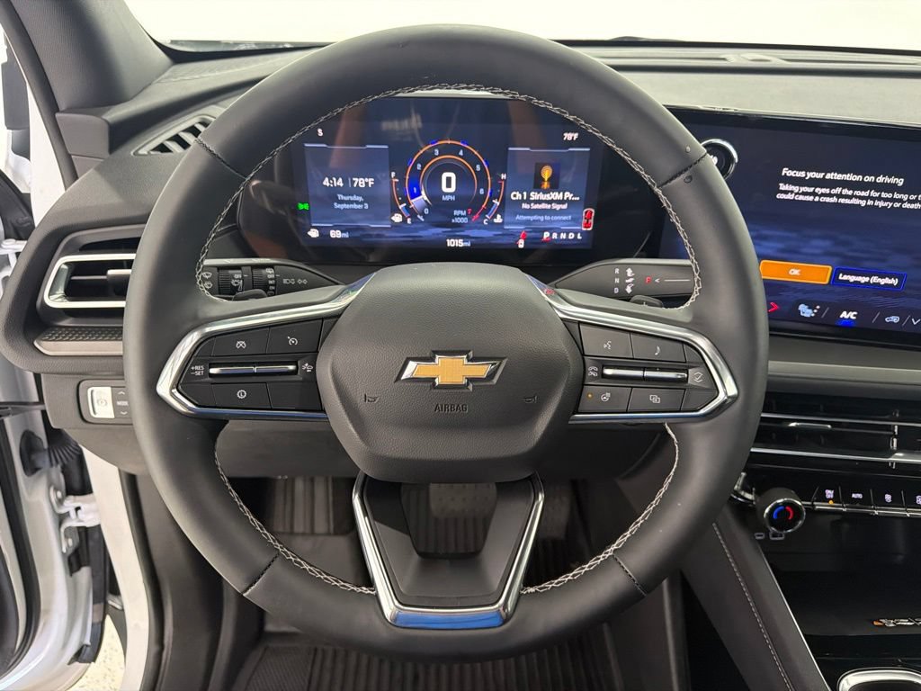 Used 2025 Chevrolet Traverse LT w/ LPO, Floor Liner Package FWD image 11
