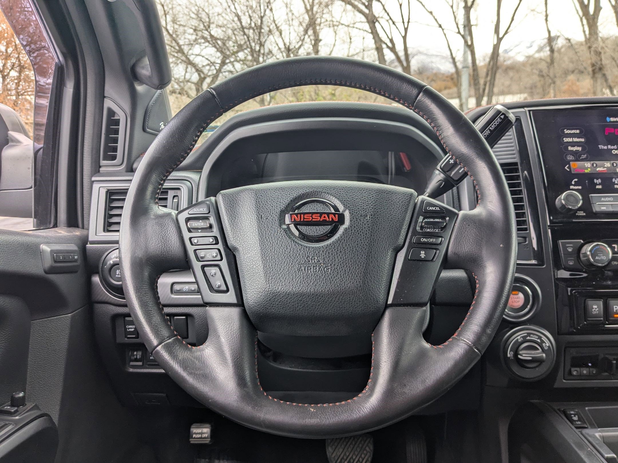 Used 2021 Nissan Titan PRO-4X w/ Pro-4x Convenience Package image 18