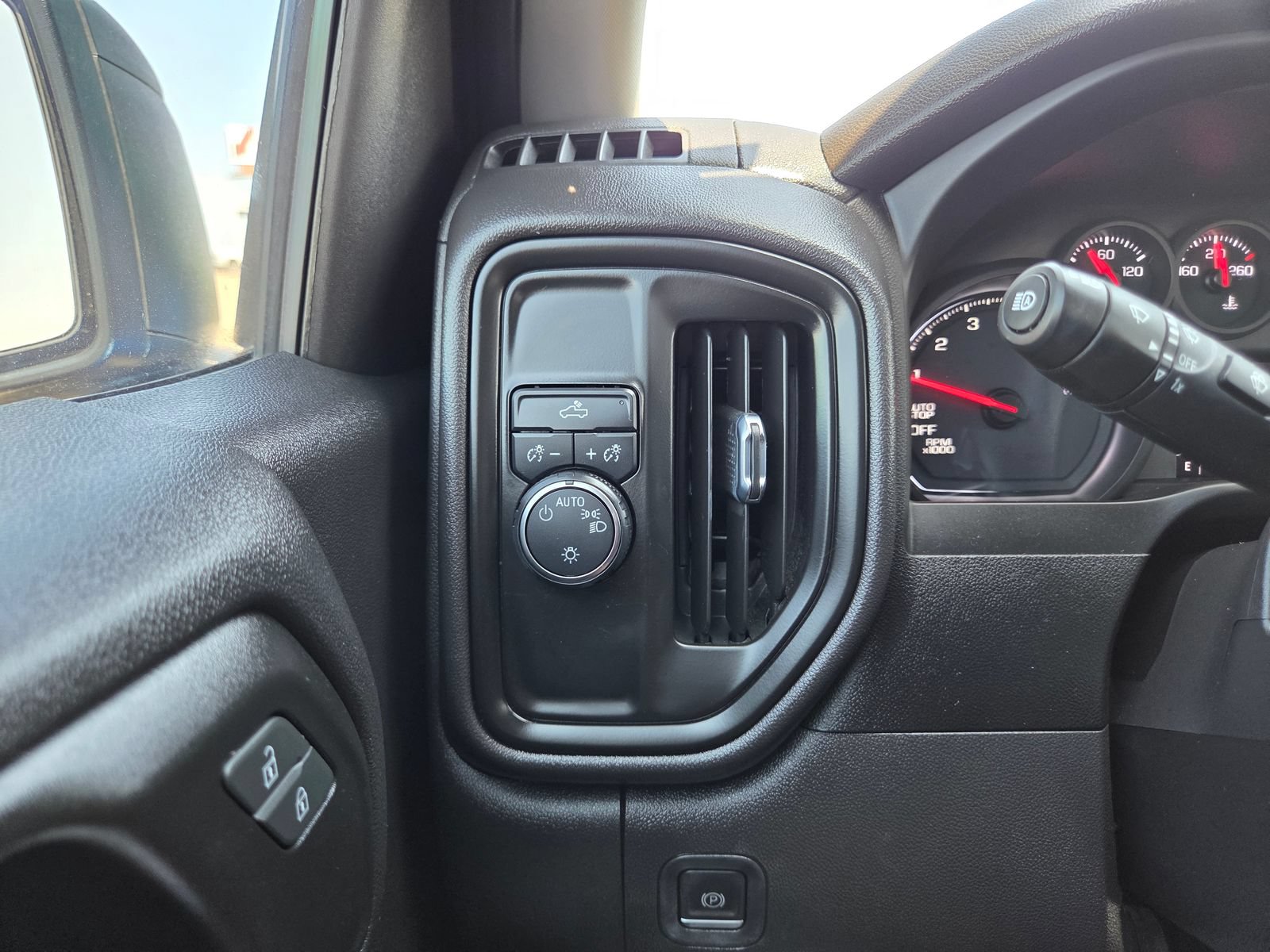 Used 2023 Chevrolet Silverado 1500 Custom RWD image 37
