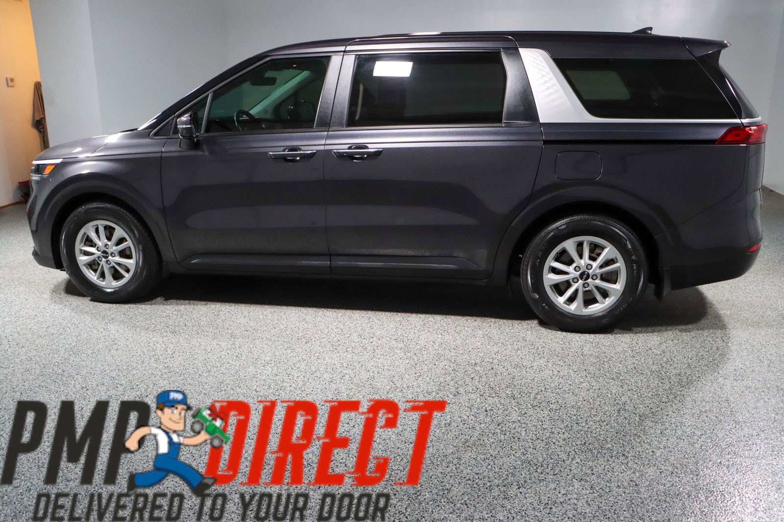 Used 2024 Kia Carnival LX image 10