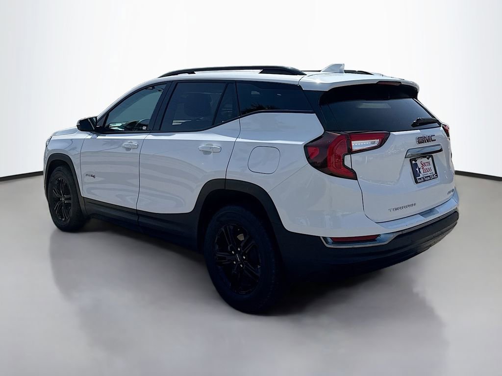 Used 2024 GMC Terrain AT4 image 5