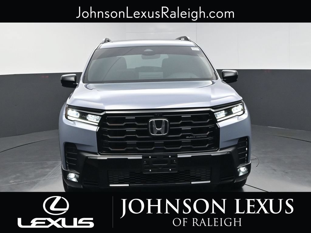 Used 2026 Honda Pilot Black Edition image 4