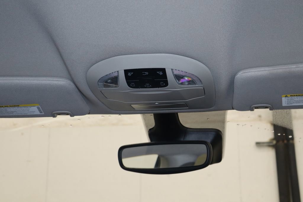 Used 2024 Chrysler Pacifica Touring-L image 27