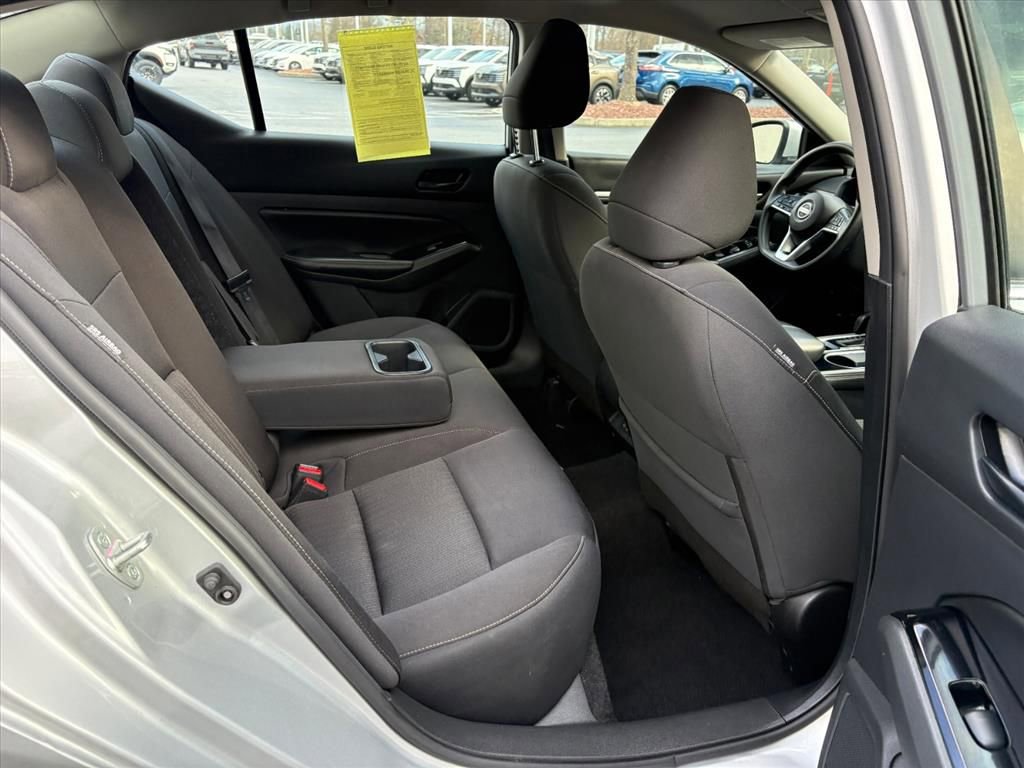 Used 2023 Nissan Altima 2.5 SV image 21