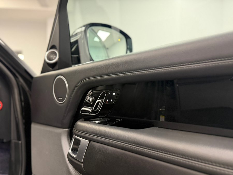Used 2019 Land Rover Range Rover AWD/4WD image 65