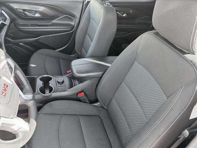 Used 2024 GMC Terrain SLE image 10