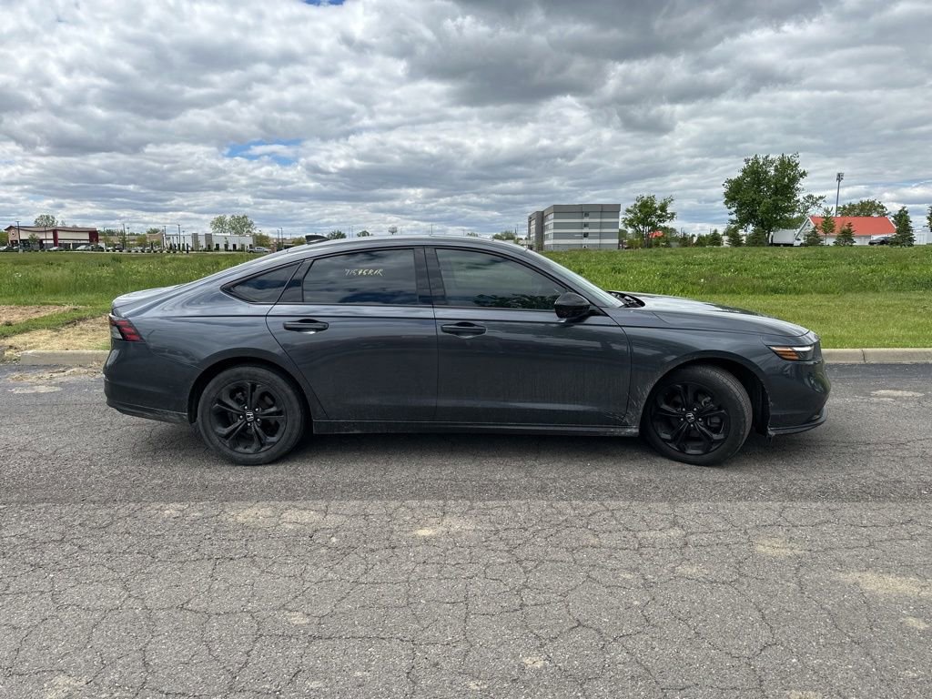 Used 2025 Honda Accord SE image 13