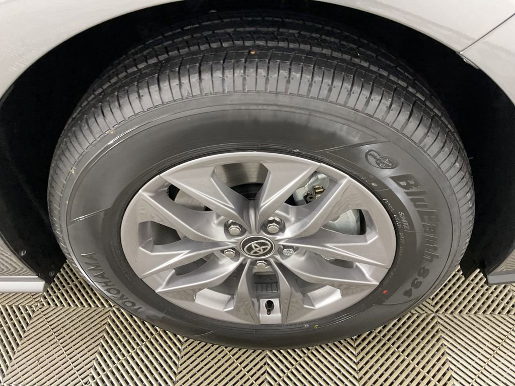 New 2026 Toyota Sienna LE image 10