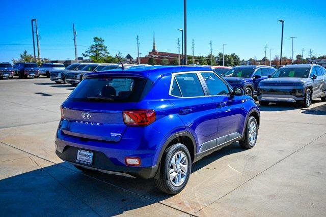 New 2026 Hyundai Venue SE image 5