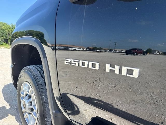 Used 2025 Chevrolet Silverado 2500 LT w/ Convenience Package AWD/4WD image 11