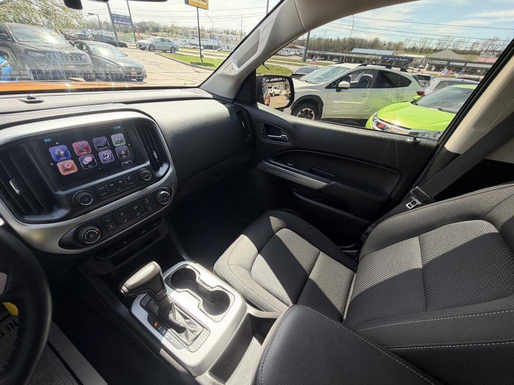 Used 2017 Chevrolet Colorado LT w/ LT Convenience Package AWD/4WD image 18