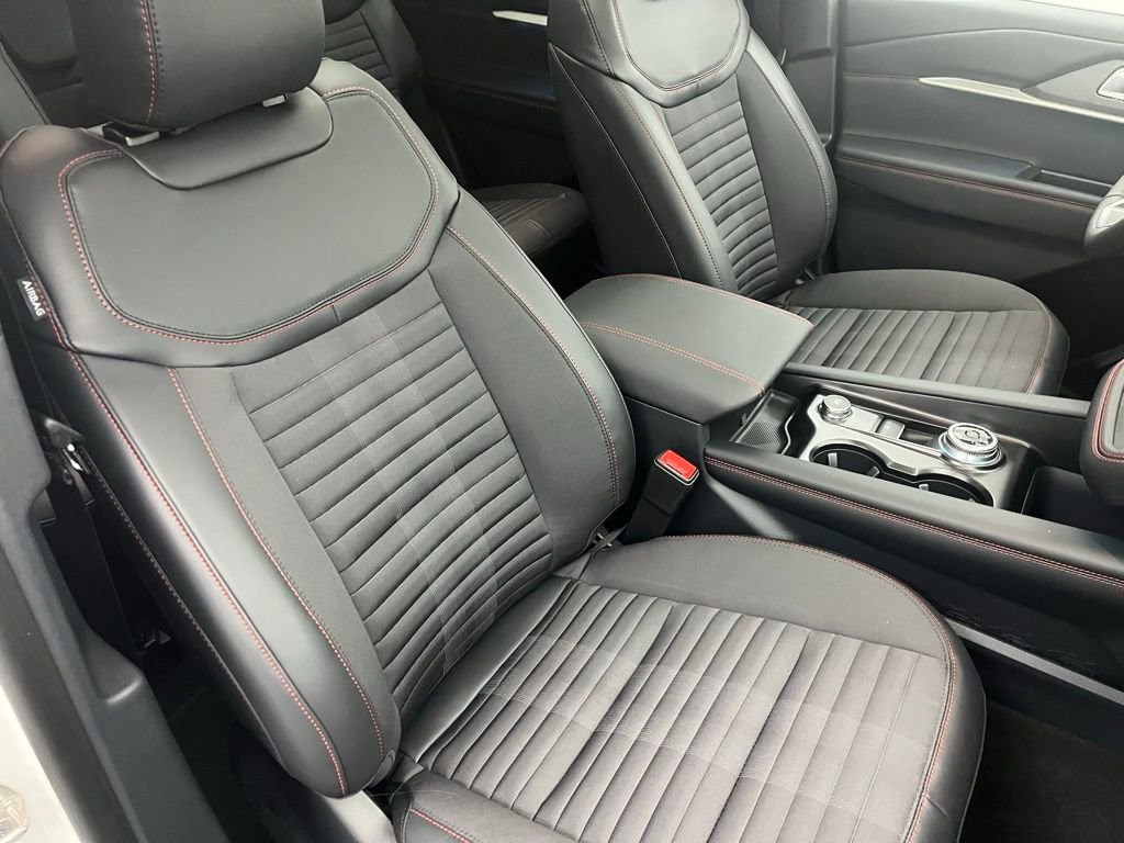 New 2026 Ford Explorer ST-Line w/ ST-Line Street Pack image 31