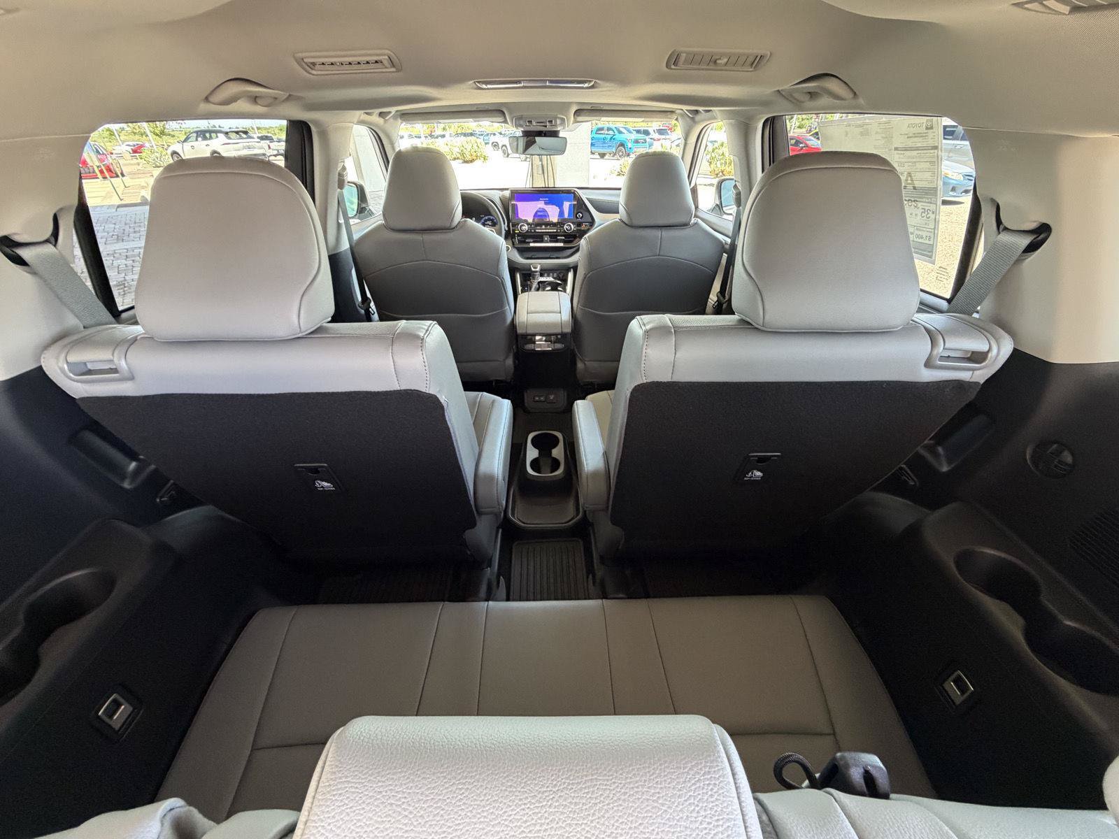 New 2026 Toyota Highlander Limited AWD/4WD image 18
