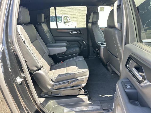 Used 2025 GMC Yukon XL Denali AWD/4WD image 26
