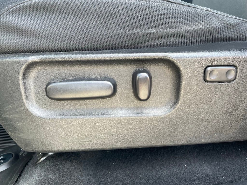 Used 2020 Toyota Tacoma TRD Sport w/ Technology Package image 11