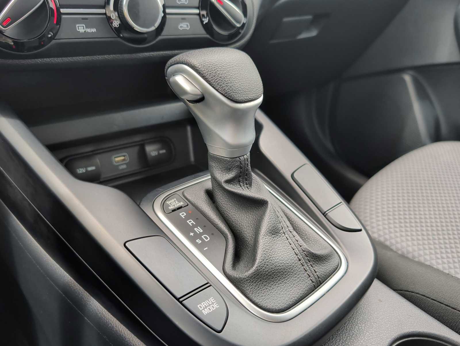 Used 2023 Kia Soul LX w/ Option Group 015 FWD image 19