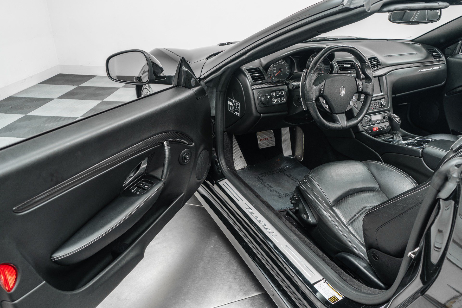Used 2014 Maserati GranTurismo Convertible RWD image 23
