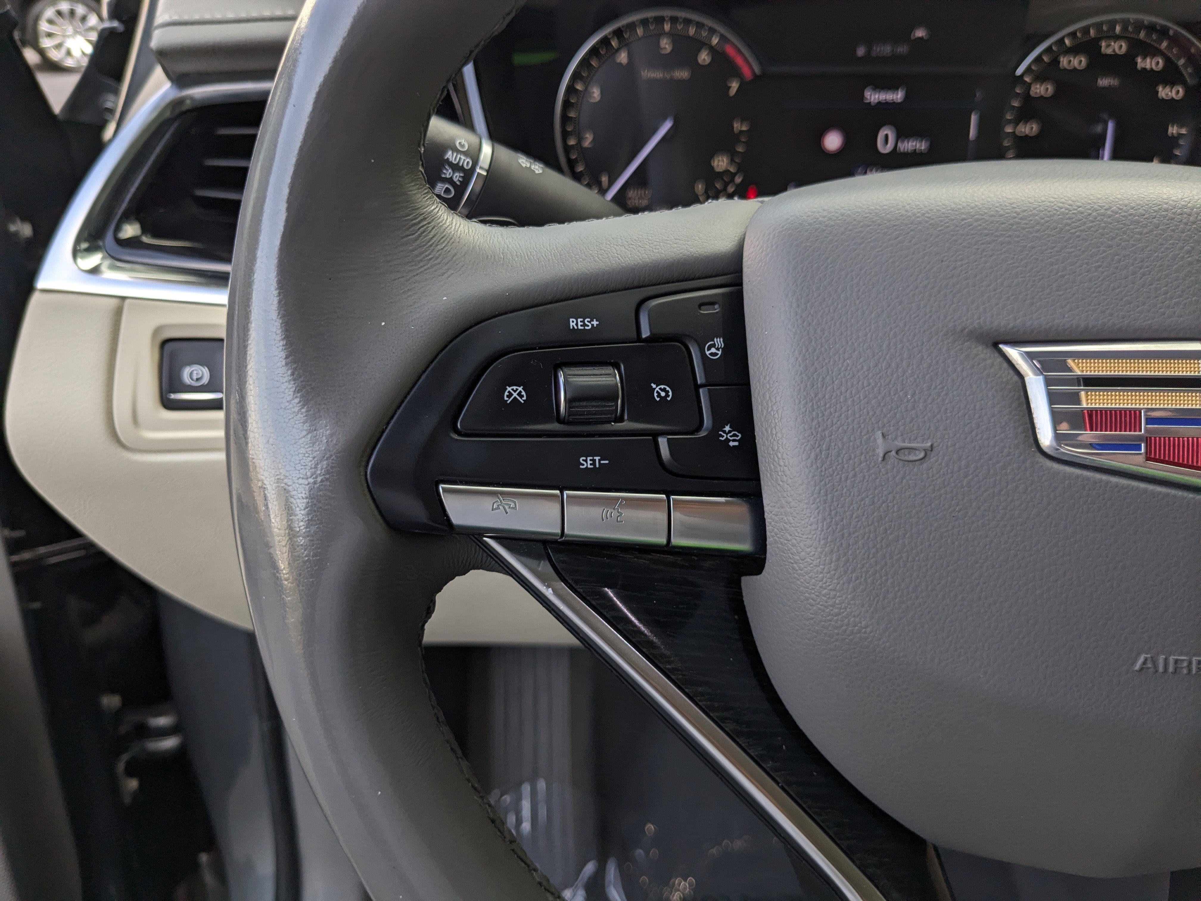 Used 2020 Cadillac XT6 Premium Luxury image 30