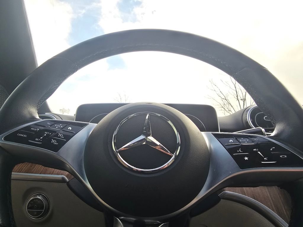 Certified 2023 Mercedes-Benz C 300 4MATIC Sedan image 25