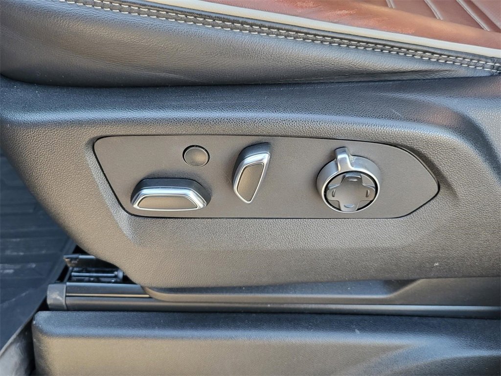 Used 2023 GMC Yukon XL Denali Ultimate image 19