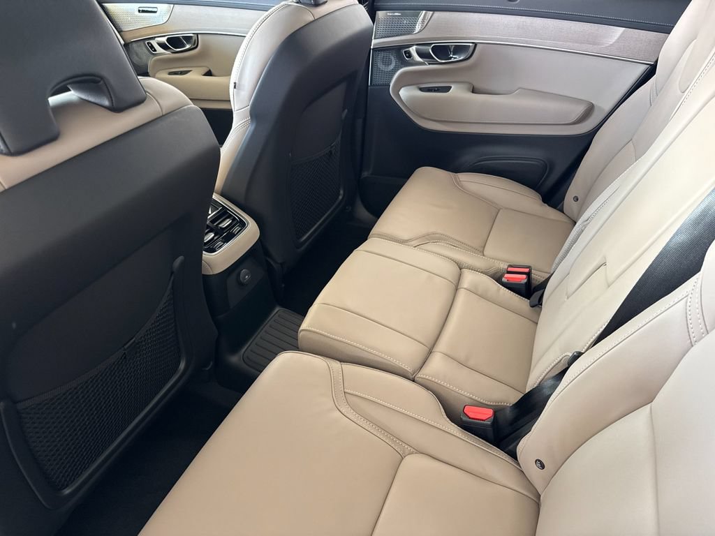 New 2026 Volvo XC90 T8 Ultra w/ Lounge Package AWD/4WD image 11
