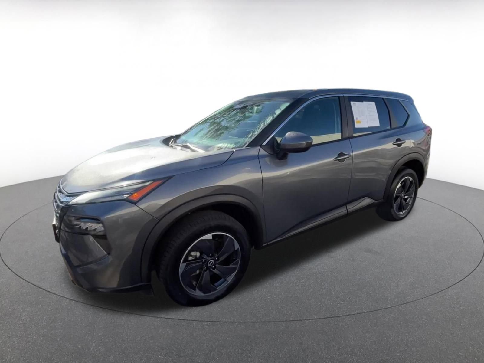 Used 2024 Nissan Rogue SV image 8