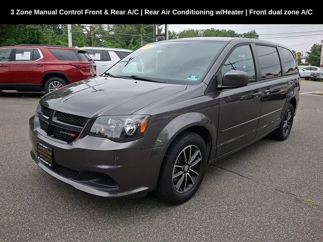 Used 2016 Dodge Grand Caravan SE FWD image 3