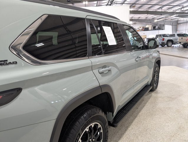 Used 2025 Toyota Sequoia 4WD image 3