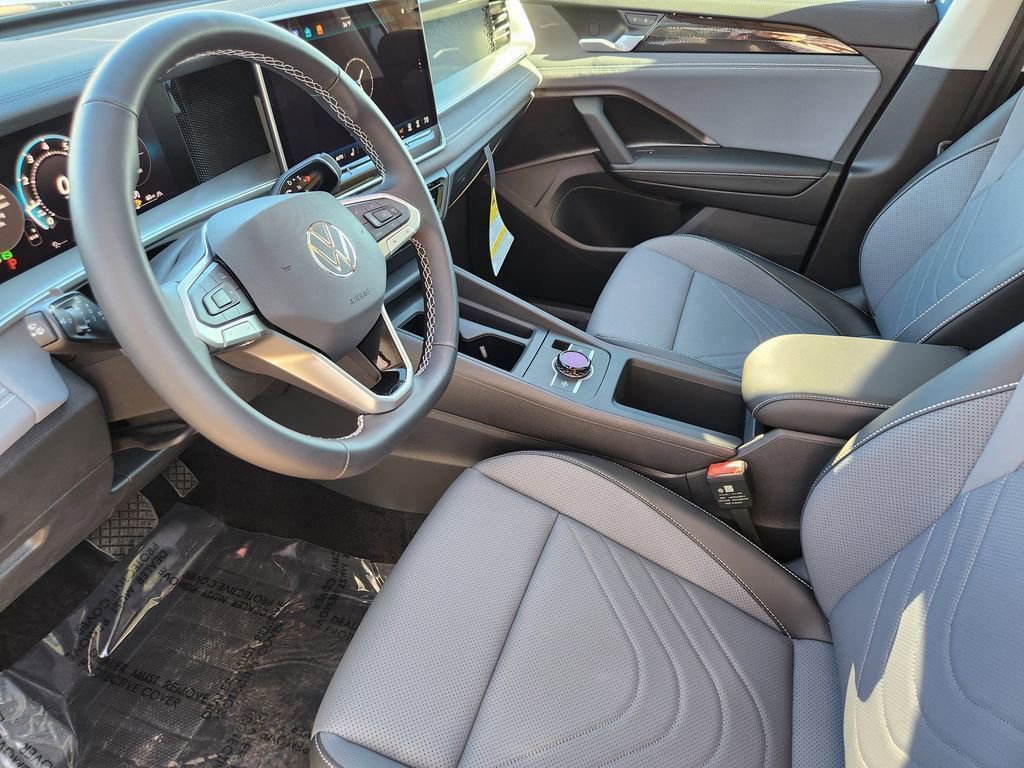 New 2026 Volkswagen Tiguan SE image 7