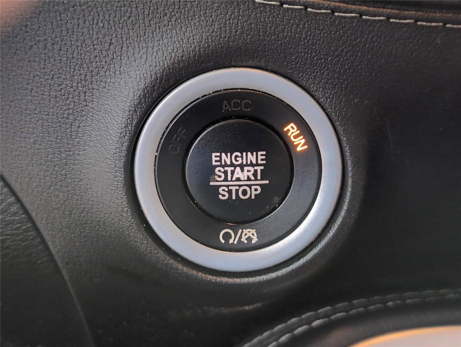 Used 2020 Dodge Challenger R/T w/ Plus Package image 19