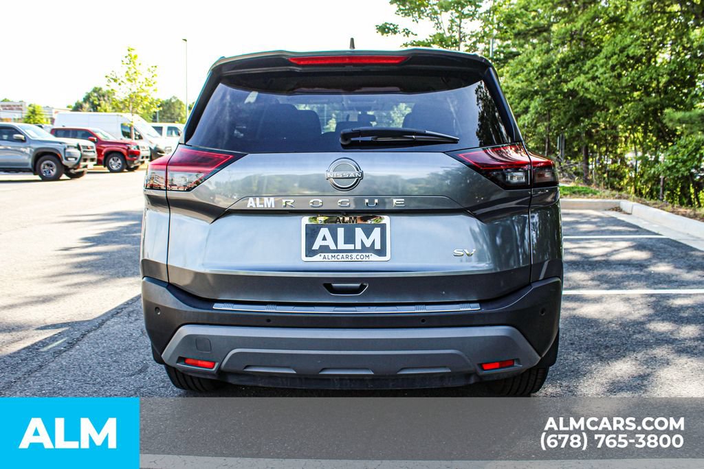 Used 2022 Nissan Rogue SV FWD image 11