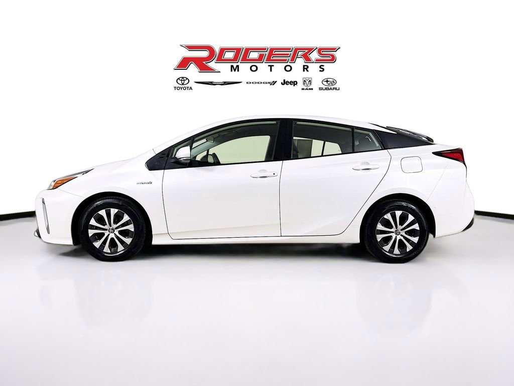 Certified 2022 Toyota Prius LE image 4