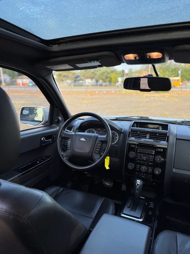 Used 2011 Ford Escape Limited w/ 302A Rapid Spec Order Code AWD/4WD image 27