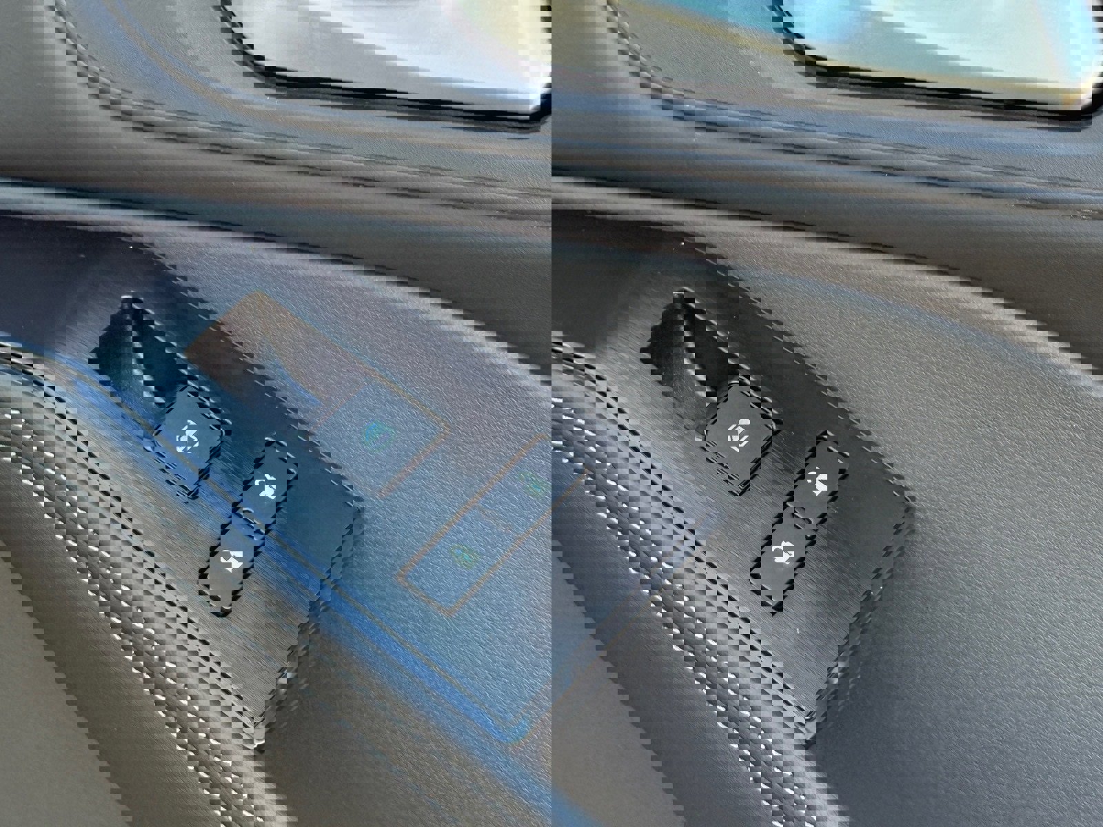 New 2026 Nissan Rogue SV image 19