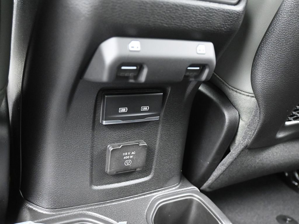 Used 2025 Jeep Gladiator Mojave image 35