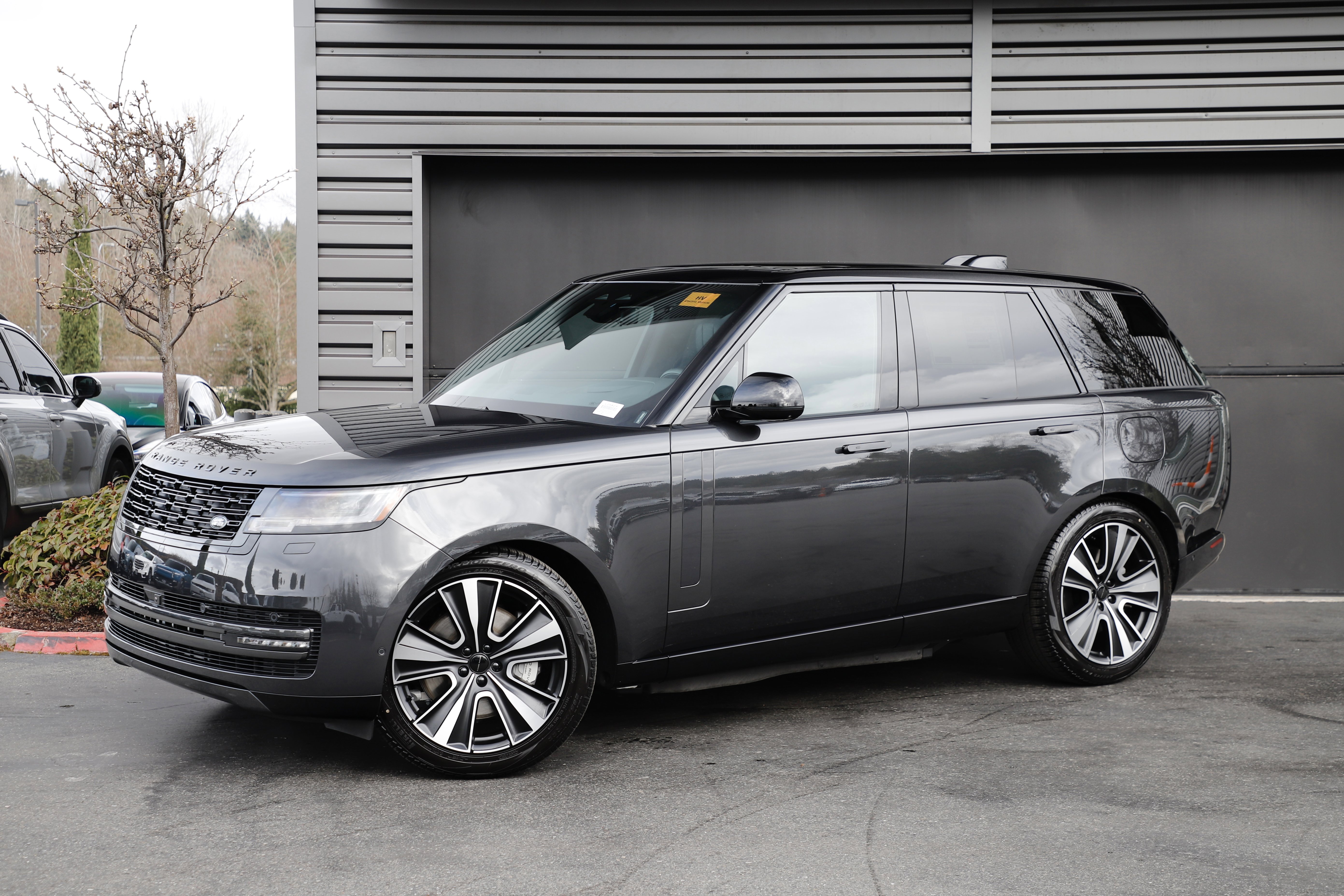 New 2026 Land Rover Range Rover SE image 1