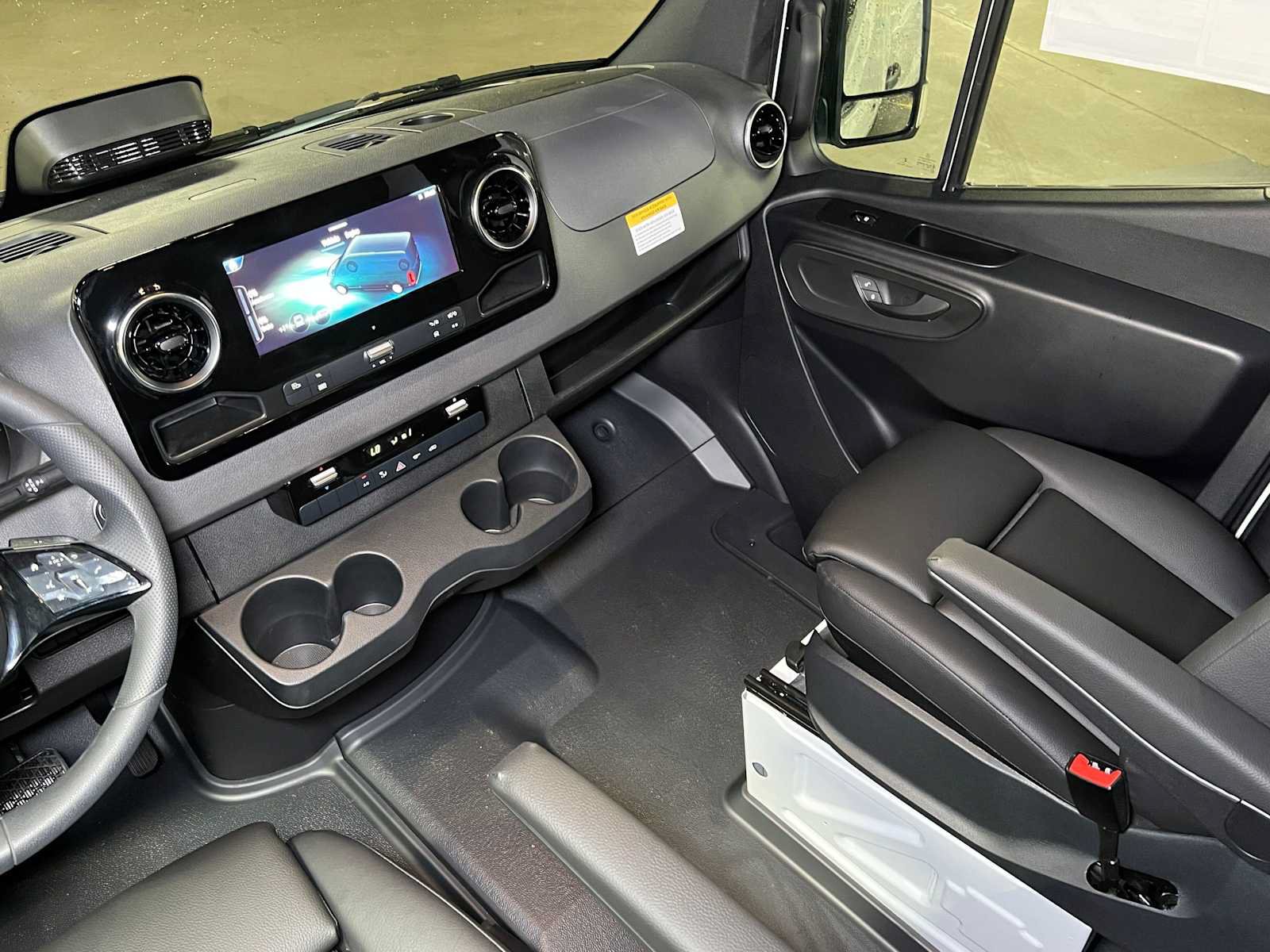 New 2025 Mercedes-Benz Sprinter 2500 image 37