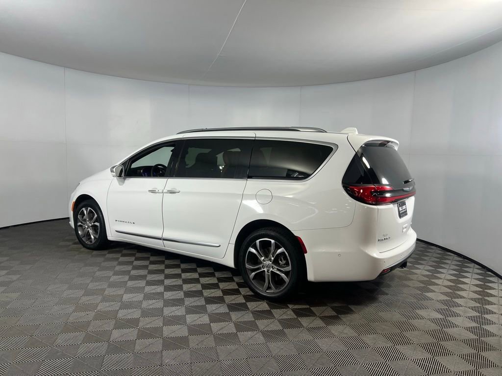 Used 2022 Chrysler Pacifica Pinnacle image 8