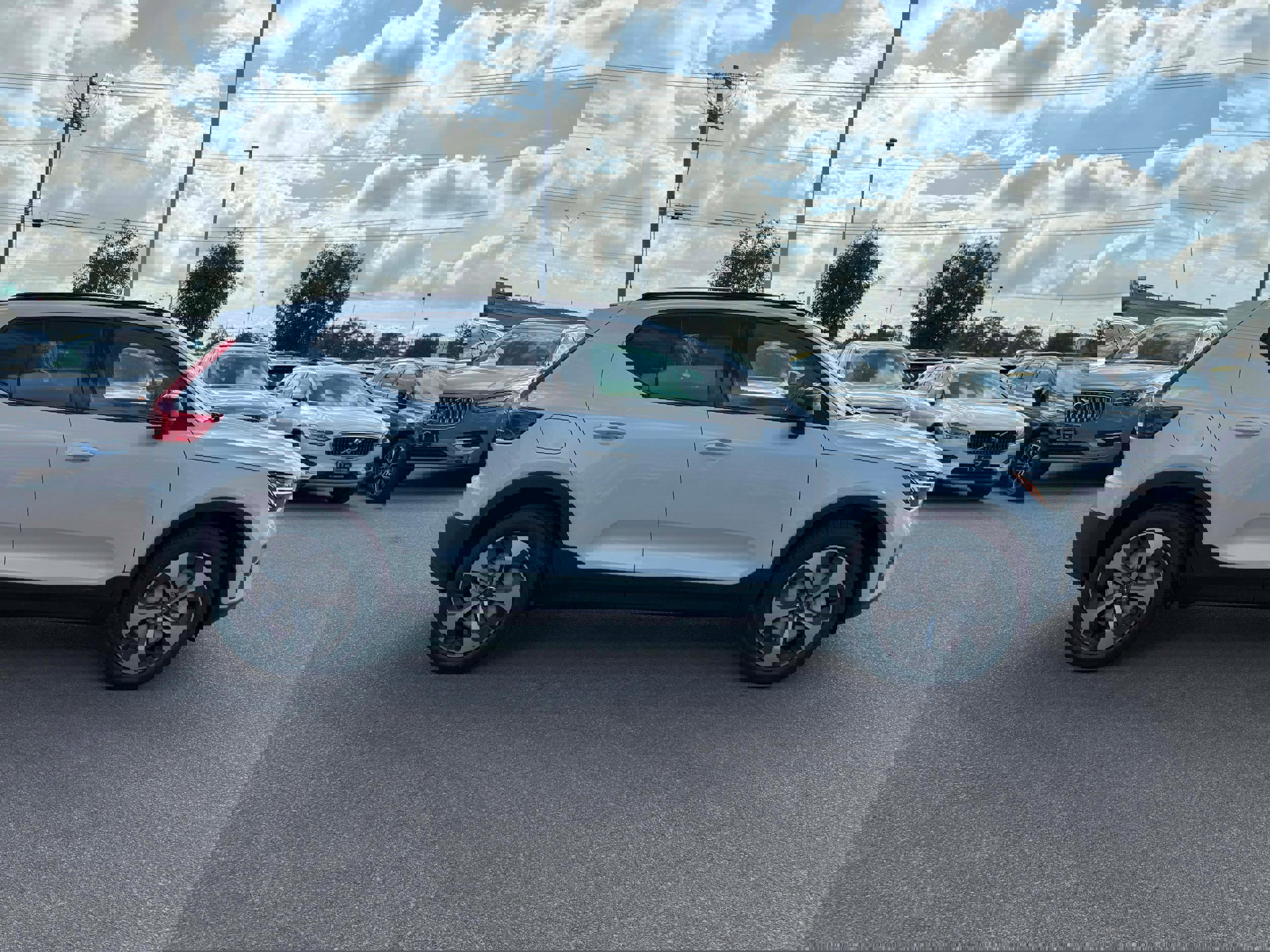 New 2026 Volvo XC40 B5 Plus w/ Protection Package Premier image 7