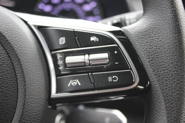 Used 2024 Kia Forte LXS w/ LXS Technology Package FWD image 14