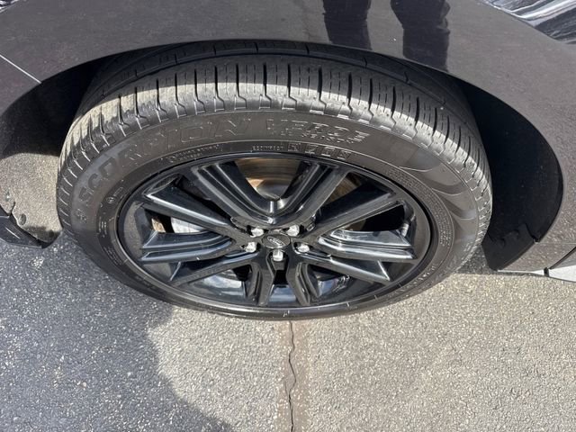 Used 2024 Ford Edge ST-Line image 16