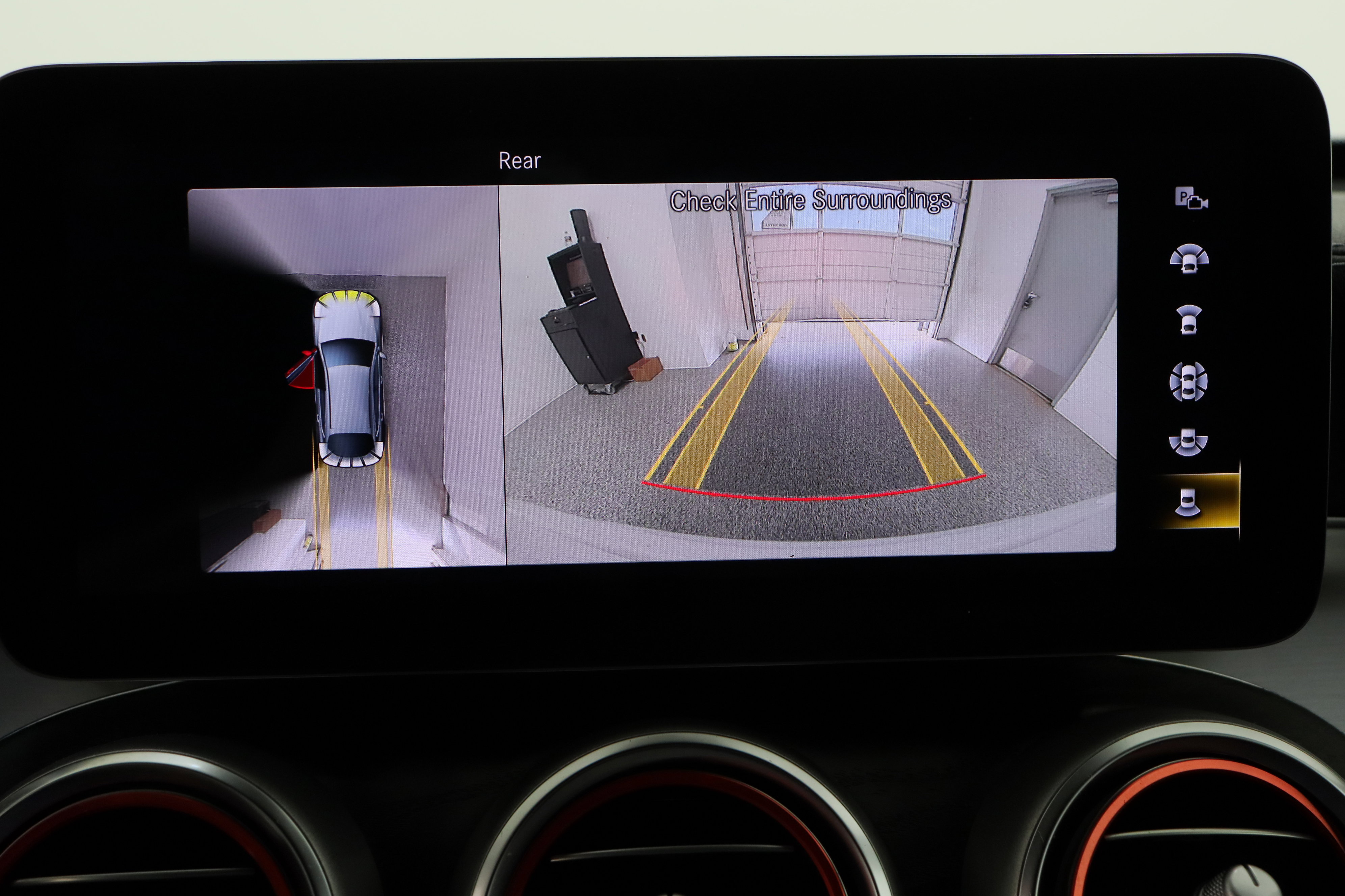 Used 2022 Mercedes-Benz GLC 300 4MATIC Coupe image 23