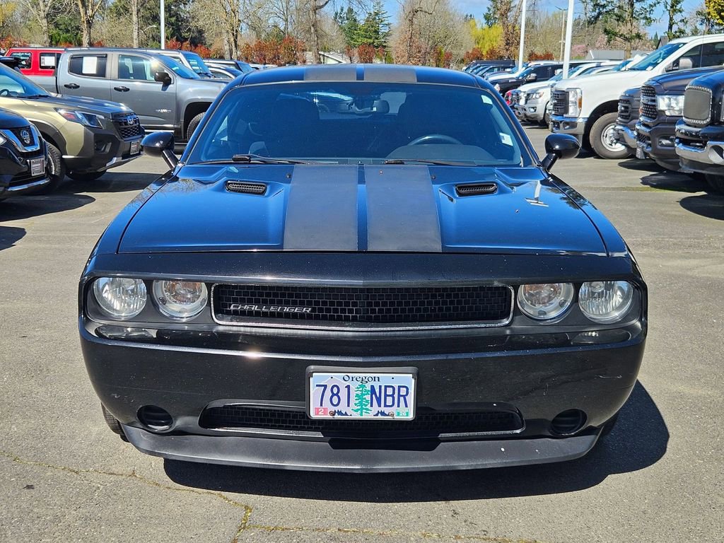 Used 2012 Dodge Challenger SXT image 2