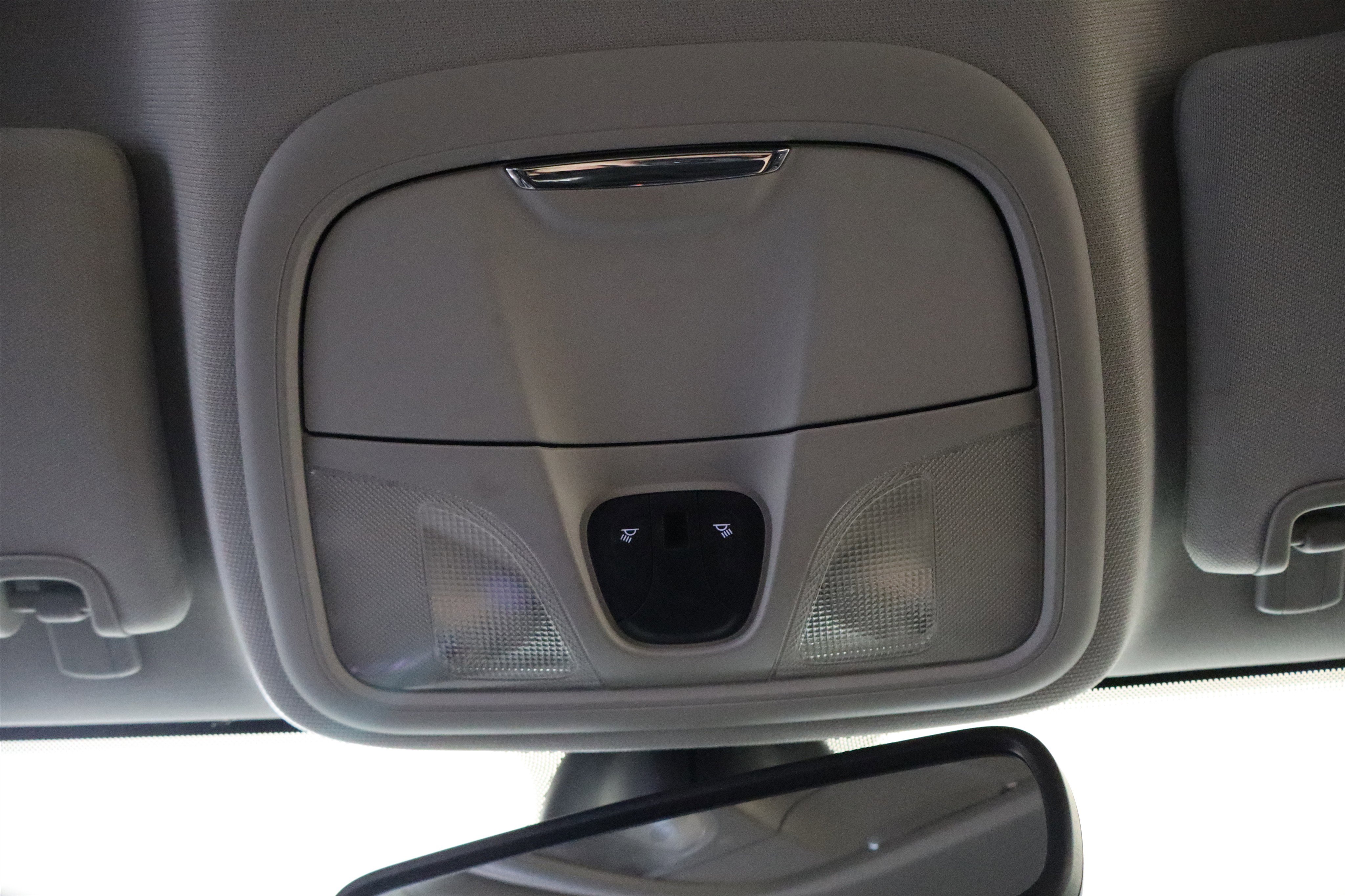 Used 2019 Jeep Cherokee Latitude Plus w/ Comfort/Convenience Group image 28