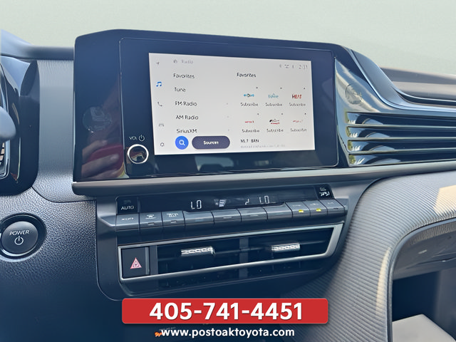 Used 2025 Toyota Camry SE FWD image 26