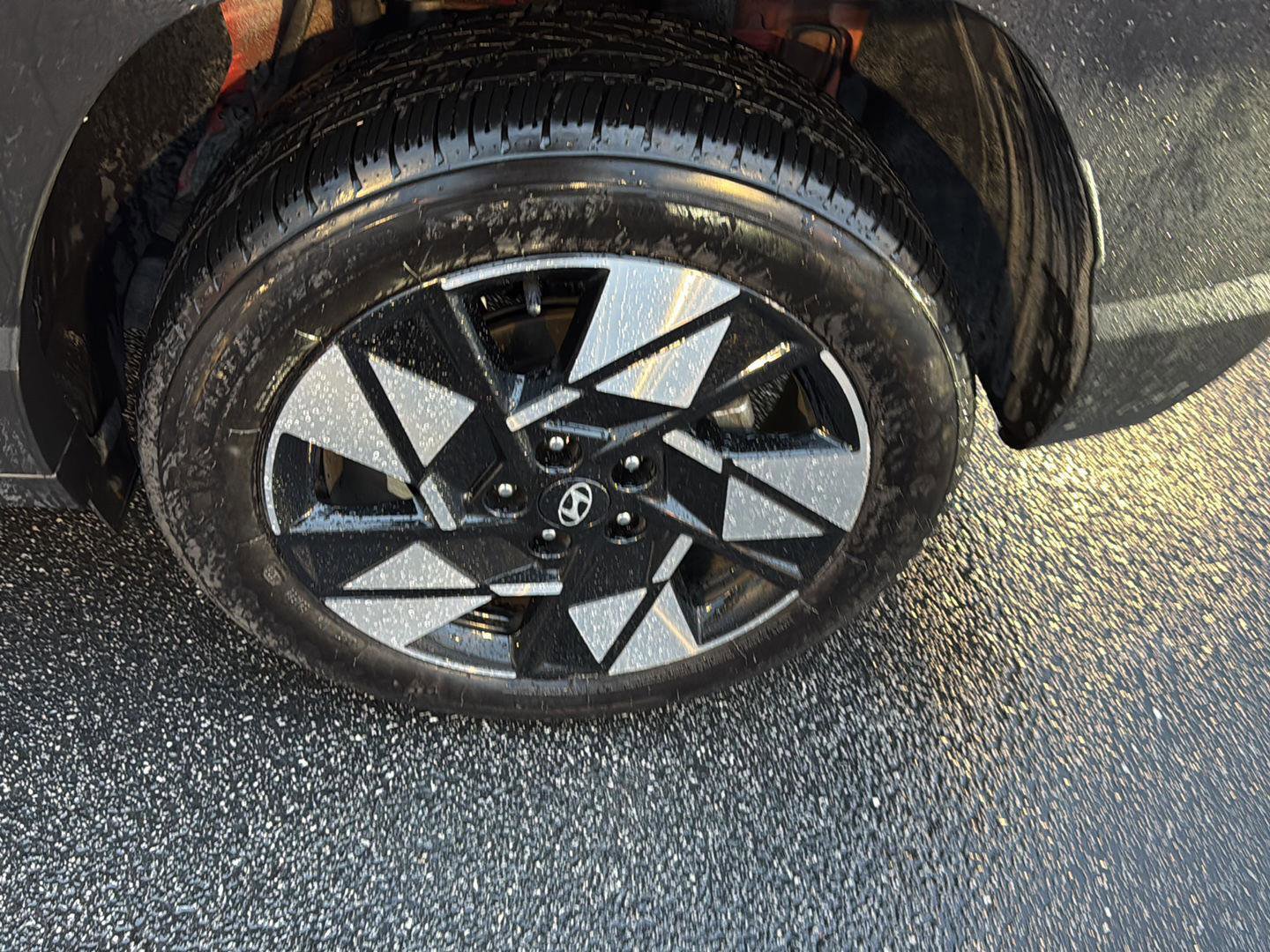 Used 2025 Hyundai Kona SEL image 32