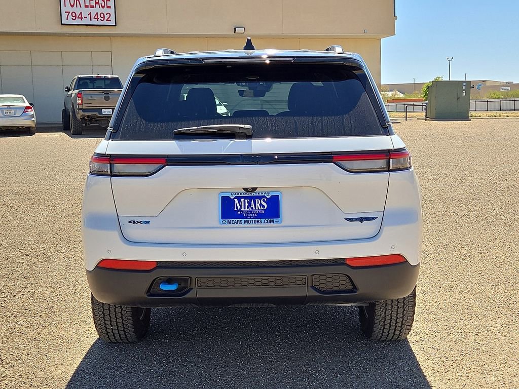 Used 2024 Jeep Grand Cherokee Trailhawk image 4