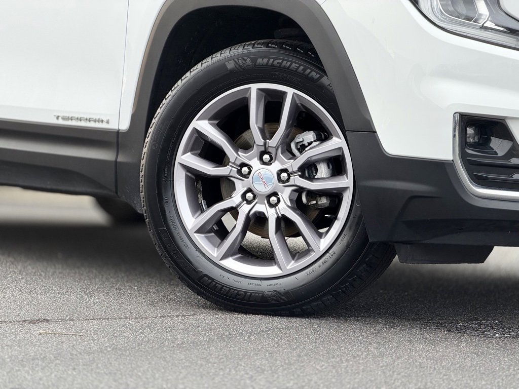 Used 2023 GMC Terrain SLT image 12