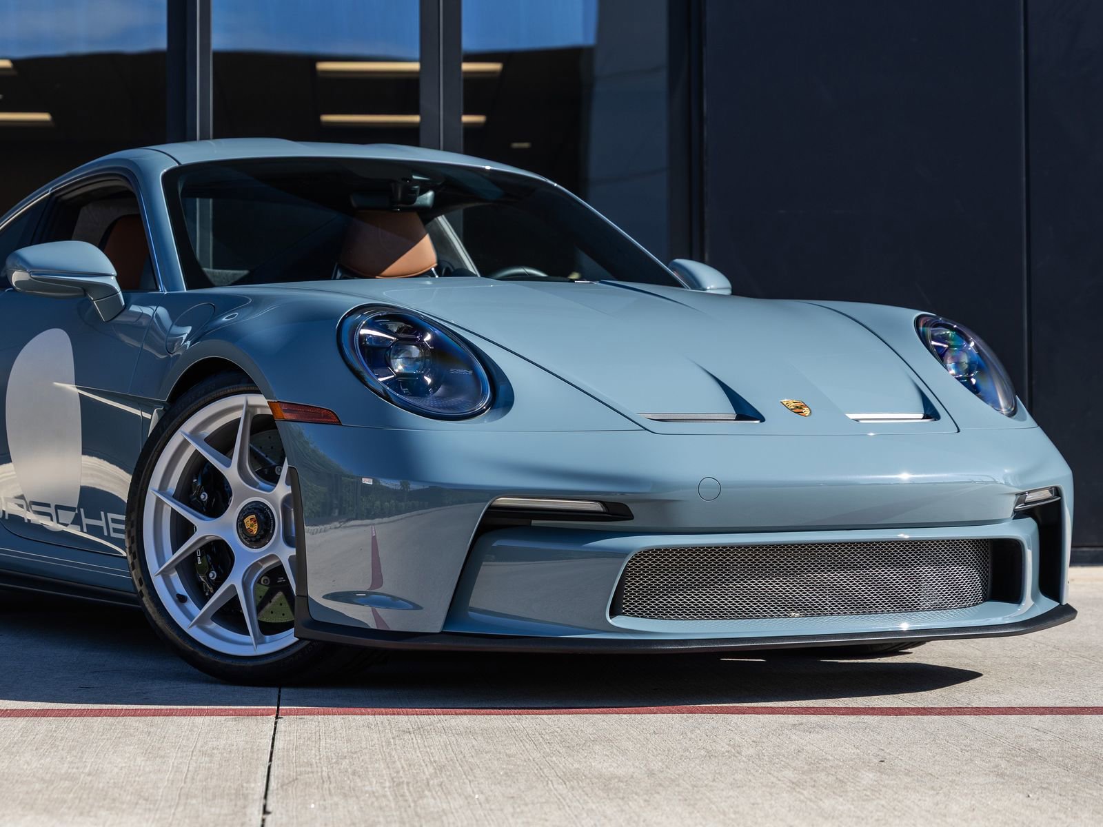 Certified 2024 Porsche 911 GT3 RS RWD image 9